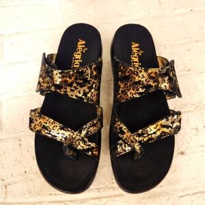 Alegria Women's Black and Gold Sandals Beatrix Glammo